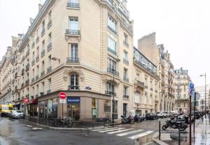 Superbe 2BR Champs Elysees Acacias 2
