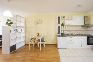 Apartment Sunflower021