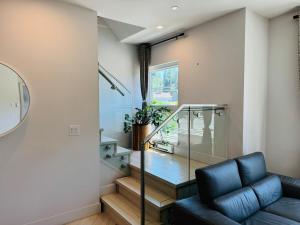 3BED Townhouse with City, Ocean and Mountain views - North Vancouverr