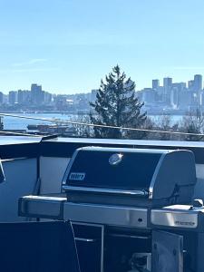 3BED Townhouse with City, Ocean and Mountain views - North Vancouverr