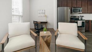 Landing Modern 1BD Gym Clubhouse