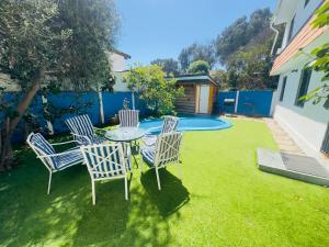 Gran Casa, Con Piscina, Estacionamiento y Vista al Mar