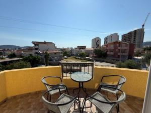 Cejovic Apartments & Pool