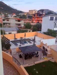 Cejovic Apartments & Pool