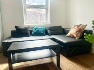 Modern 2BR Flat on Streatham High Road