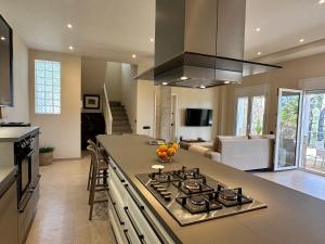 Villa Aura Brava, luxury sea views, balinese pool