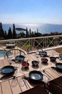 Seaview Villa Resort Lagonissi - Walk to Beach