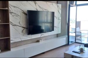 Belgrade Waterfront Wolf