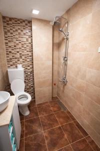 Apartment Center 27