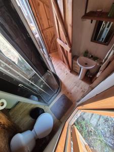 Refugio de Montaña Patagonia a orilla de lago, pesca