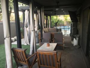 Phoenix Mid-Century Escape