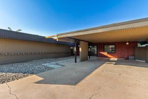 Phoenix Mid-Century Escape