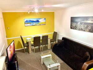 2Bedrooms Flat with Reception, Kitchen, Smart TV, WiFi, Near ExCeL London, O2, Canary Wharf