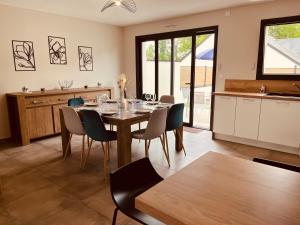Maison moderne 3 chambres SPA-jacuzzi mai-septembre