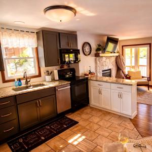 Cove-Out Cottage in Gravois Mills