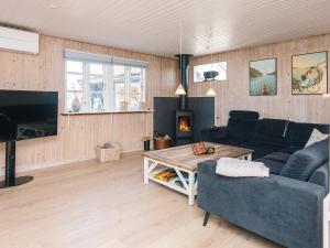 6 person holiday home in Grenaa-By Traum