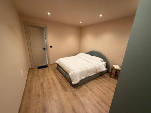 Luxury Apartment Nr 7 Odeon 2 Min from Sea