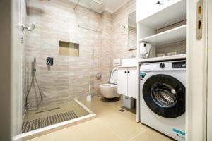 Oryn Suites