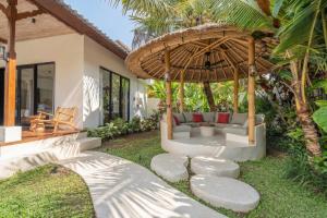 Sicilia Villa - Ubud Pool Stay with Open-Air Bath & Gazebo