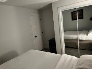 Wyatt Modern Suite