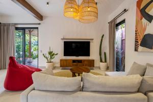 Sicilia Villa - Ubud Pool Stay with Open-Air Bath & Gazebo