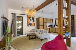 Sicilia Villa - Ubud Pool Stay with Open-Air Bath & Gazebo