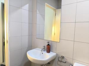 Meridin Sovo 2BR Cozy Modern Suites Medini By STAY