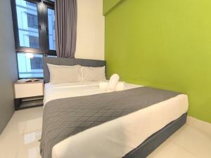 Meridin Sovo 2BR Cozy Modern Suites Medini By STAY