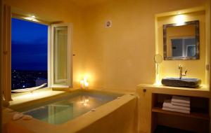 Voreina Gallery Suites Santorini Greece