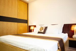 Sumitomo 3 Apartment for Japanese at 535 Kim Ma