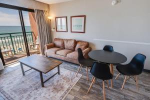 New 1BR Direct Oceanfront Sandcastle South Pools