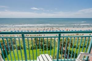 New 1BR Direct Oceanfront Sandcastle South Pools