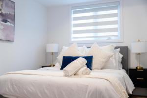Bright & Spacious 2BR Near Downtown KW