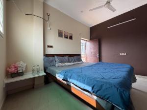 The Sunflower Suite -2BHK Cinéma Near IT Park