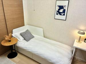 Nippombashi Subway Station 1 min Upscale apartment with elevator