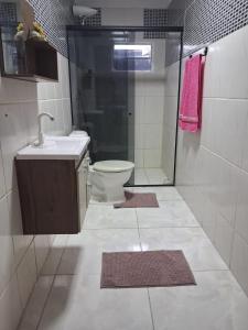 Casa Completa com Estacionamento Privativo Ideal para Famílias e Grupos