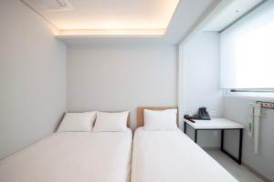 K-Grand Hostel Sinchon