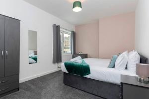 DiscountsContractorsWIFIFree ParkingSmart TV