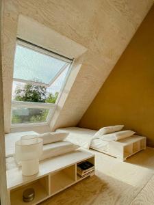 Modern Glass And Brick Retreat At Kronsee