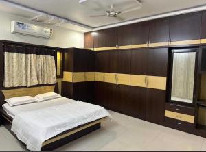 Beautiful 4BHK fully furnished Duplex Villa