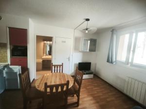 apartment , separate bedroom 23m box velos