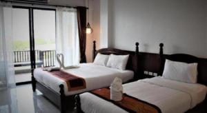 Thavisouk Hotel and Island