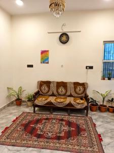 Rainbow Inn Kashi Vishwanath Temple 4 km