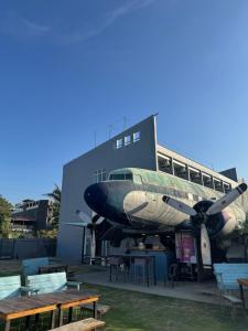 Charlies Hangar Surf Hostel