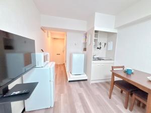 Shinjuku kabukicho, 3 min talk to subway stn, elevator, 新宿歌舞伎町, 步行三分到东新宿站, 有电梯