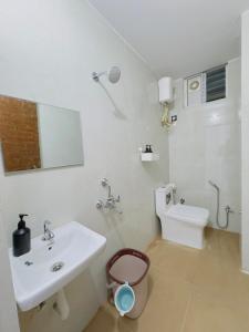 Palapitta PP Suvarna Nilayam 2BHK Apartment by Charter Stays