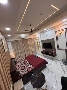 Luxury Studio Apartment