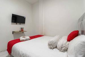 RedDoorz near Alun Alun Kota Serang