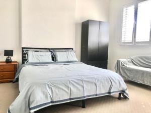 House in Chatswood Comfortable, Excellent value