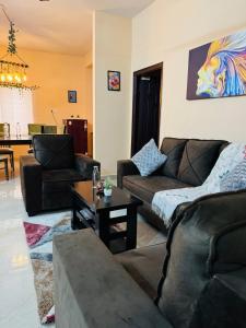 Seema 201 3BHK Apartment by Charter Stays
